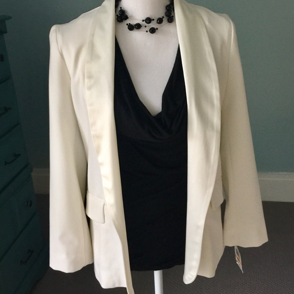 Winter white tux jacket new w/ tags